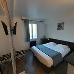 Au Spatial Hotel
