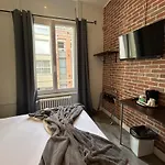 Au Spatial Hotel *