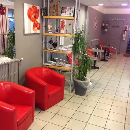 Au Spatial Centre Gare Отель *