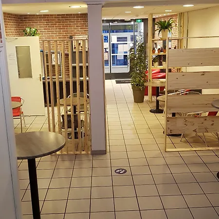 Hotel Au Spatial Amiens