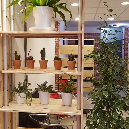 Au Spatial Hotel Amiens