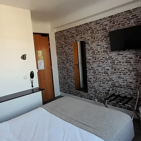 Au Spatial Hotel Amiens