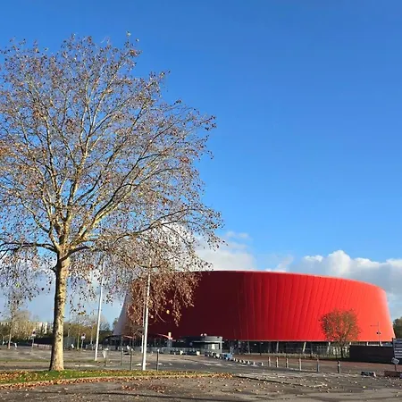 Au Spatial Centre Gare