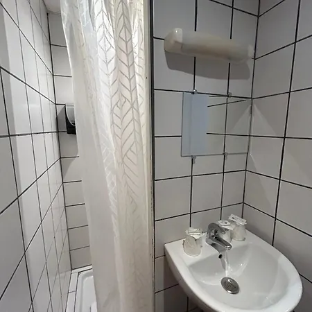 Hotel Au Spatial Centre Gare Amiens